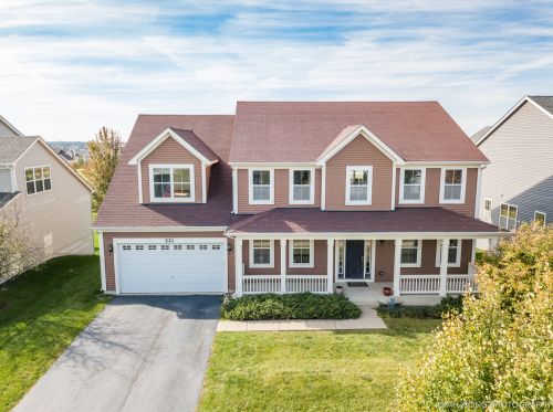 221 Loradale Rd, Oswego, IL 60543-4077