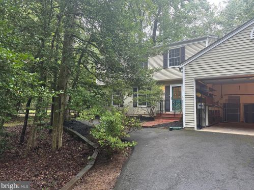 2603 Soapstone Dr, Herndon, VA 20191-3716