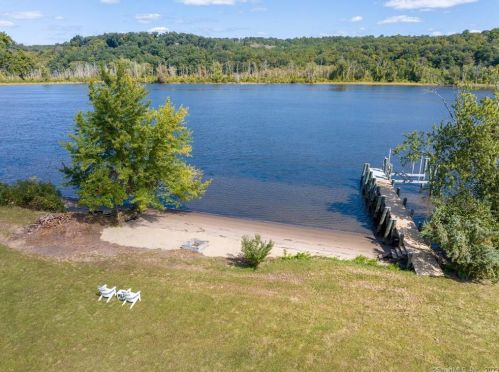 49 Parkers Point Rd, Chester, CT 06412-1206
