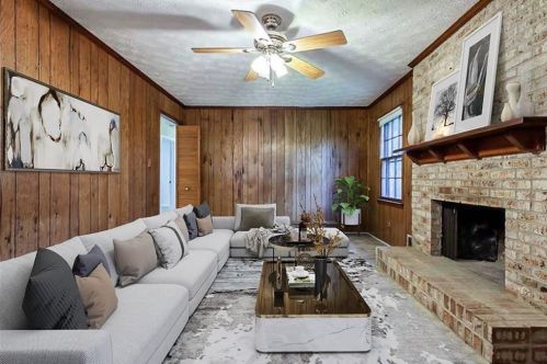 352 Old Rosser Rd, Stone Mountain, GA 30087-2636