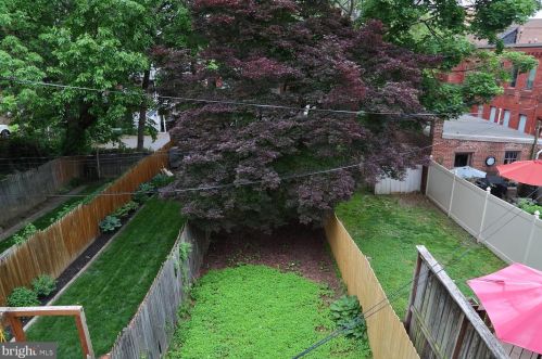 231 Mulberry St, Lancaster PA  17603-3523 exterior