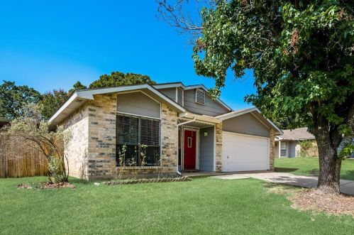 7720 Portman Ave, Fort Worth, TX 76112-6140
