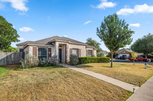 300 Adkins Cv, Georgetown, TX 78626-4719