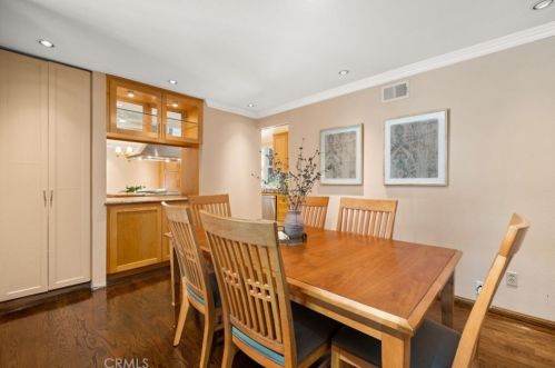 2921 Graceland Way, Glendale CA 91206-1332 exterior