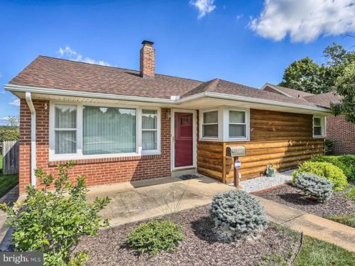 1465 Wayne Ave, York, PA 17403-1239