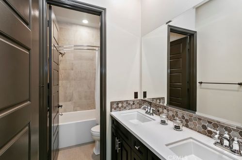 16105 Mariposa Ave, Riverside CA  92504 exterior