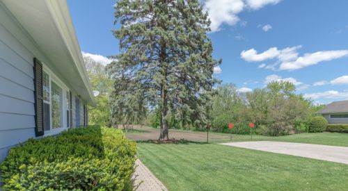 157 Vista Ter, Sycamore IL  60178-1553 exterior