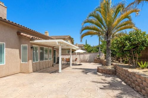 1464 Stanislaus Dr, Chula Vista CA  91913-1478 exterior