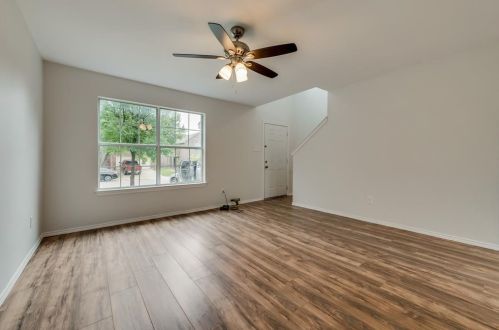 9905 Crystal Valley Way, Dallas TX  75227-5235 exterior