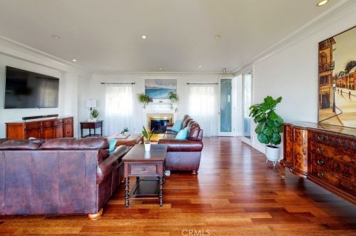 11832 Cir Dr, Whittier CA 90601-2352 exterior