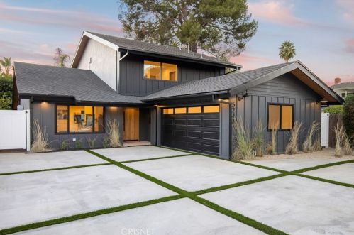 5243 Fulton Ave, Van Nuys CA  91401-5906 exterior