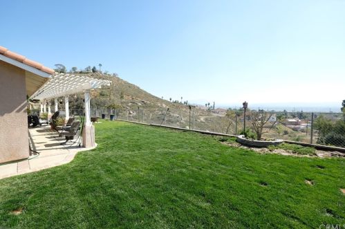 5580 Via Escalante, Riverside CA  92509-5562 exterior