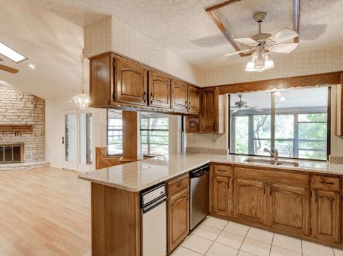 410 Granada Calle Ct, Granbury TX 76049-1476 exterior