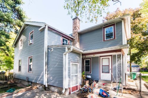 230 Elm St, Sycamore IL  60178-1931 exterior