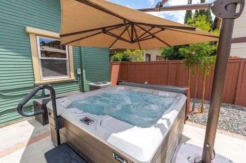 227 Helena St, Anaheim CA  92805-2939 exterior