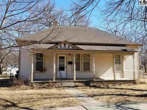 104 Pine St, Lindsborg, KS 67456-2114