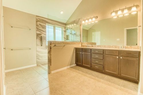 302 Round Lake Dr, Richmond TX 77469-1778 exterior