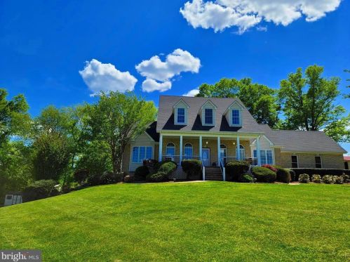4527 Free State Rd, Marshall, VA 20115-3013
