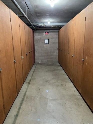 955 Ala Lilikoi St, Honolulu HI  96818-2449 exterior