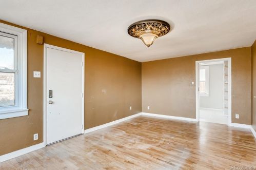 190 Eliot St, Denver, CO 80219-2121