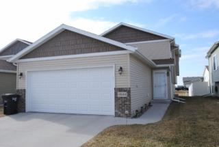 4844 50th Ave, Fargo, ND 58104-6025