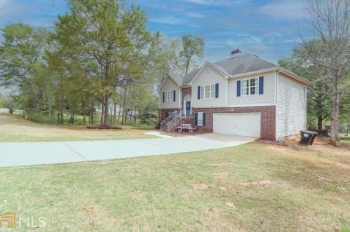 316 Black Willow Ct, Locust Grove, GA 30248-6607