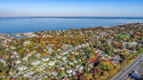 39 Viola Ave, Leonardo, NJ 07737-1465