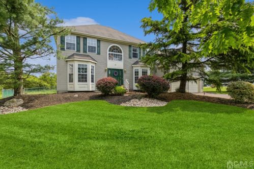 45 Crestwood St, Piscataway, NJ 08854-3511