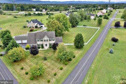 26 Stoneway Ct, Charles Town, WV 25414-4437