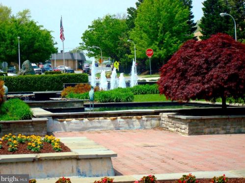 15107 Interlachen Dr, Silver Spring MD 20906-5625 exterior