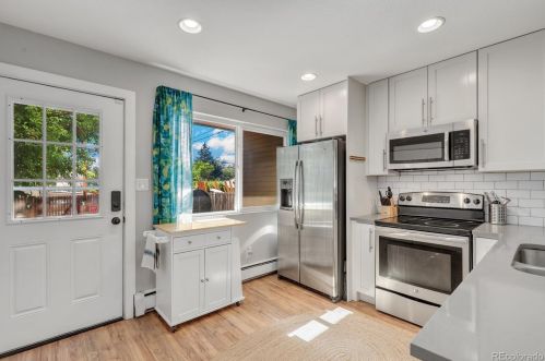 1424 Valentia St, Denver, CO 80220-3423