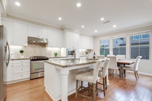 88 Rembrandt, Irvine CA  92620-7314 exterior