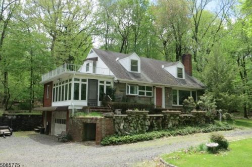 68 Wichser Ln, Warren, NJ 07059-5619