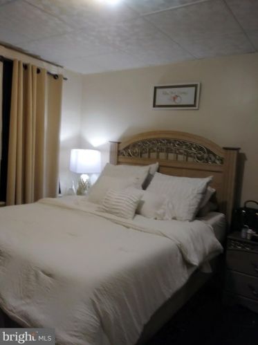 125 Hobart Ave, Trenton NJ  08629-1622 exterior