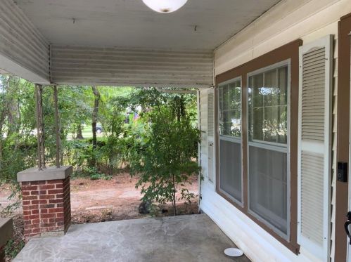 2105 Tierney Rd, Fort Worth, TX 76112-3841