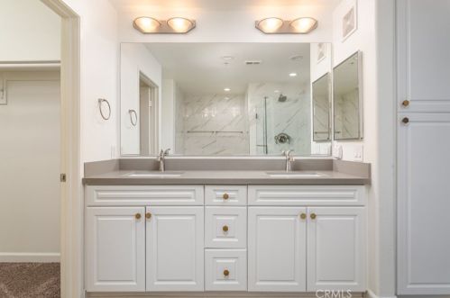2122 Watermarke Pl, Irvine CA  92612-1698 exterior