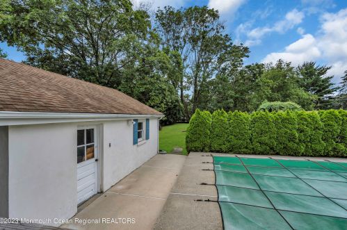 232 Cold Indian Spg Rd, Tinton Falls NJ 07712-3224 exterior