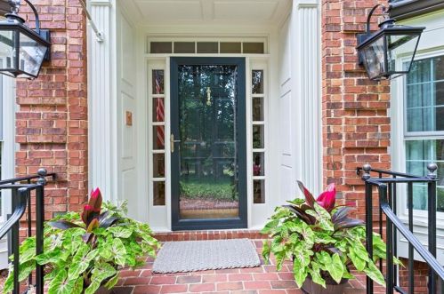 1585 Bakers Glen Dr, Atlanta, GA 30350-4102