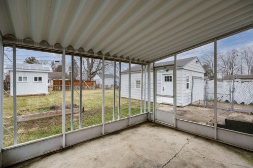 2516 Dellwood Dr, Springfield OH  45505-2531 exterior