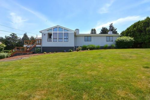 620 Old Colony Ter, Tiverton, RI 02878-1814