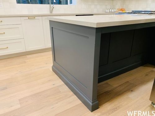 2992 Tracy Dr, Sandy UT 84093-2026 exterior