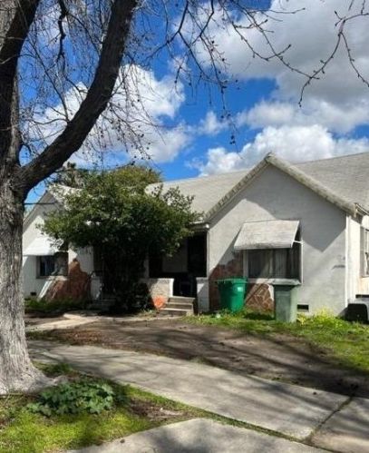 1014 Central Ave, Lodi, CA 95240-5304
