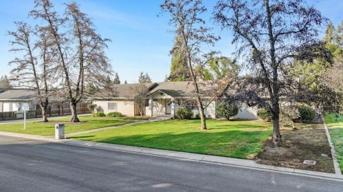9911 Oak Knoll Dr, Valley Home, CA 95361-9579