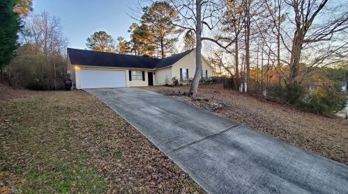 4012 River Garden Cir, Porterdale, GA 30016-8969