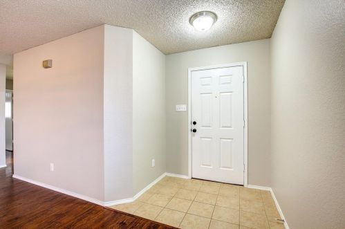 8548 Hawkview Dr, Fort Worth TX  76179-4364 exterior