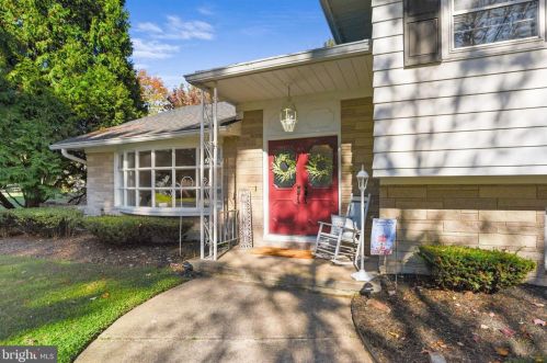 1500 Montfort Dr, Harrisburg, PA 17110-3017