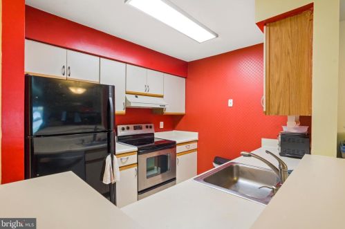 5815 Orchard Hill Ct, Clifton, VA 20124-1073