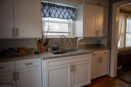 1055 Farrington St, Saint Paul MN  55117-5103 exterior