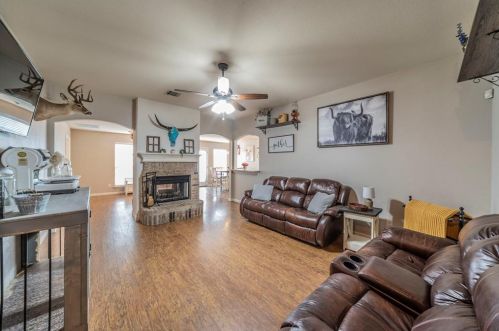 9101 Gristmill Ct, Fort Worth, TX 76179-5007