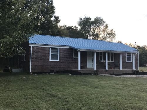 1327 Kittrell Halls Hill Rd, Readyville, TN 37149-4745